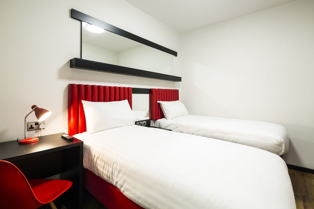 Tune Hotel Liverpool Ngoại thất bức ảnh