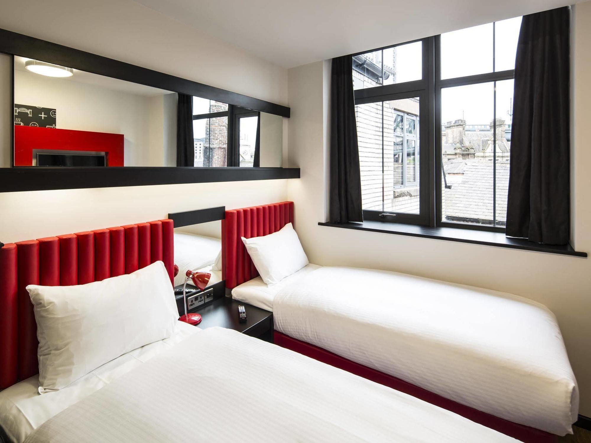 Tune Hotel Liverpool Ngoại thất bức ảnh