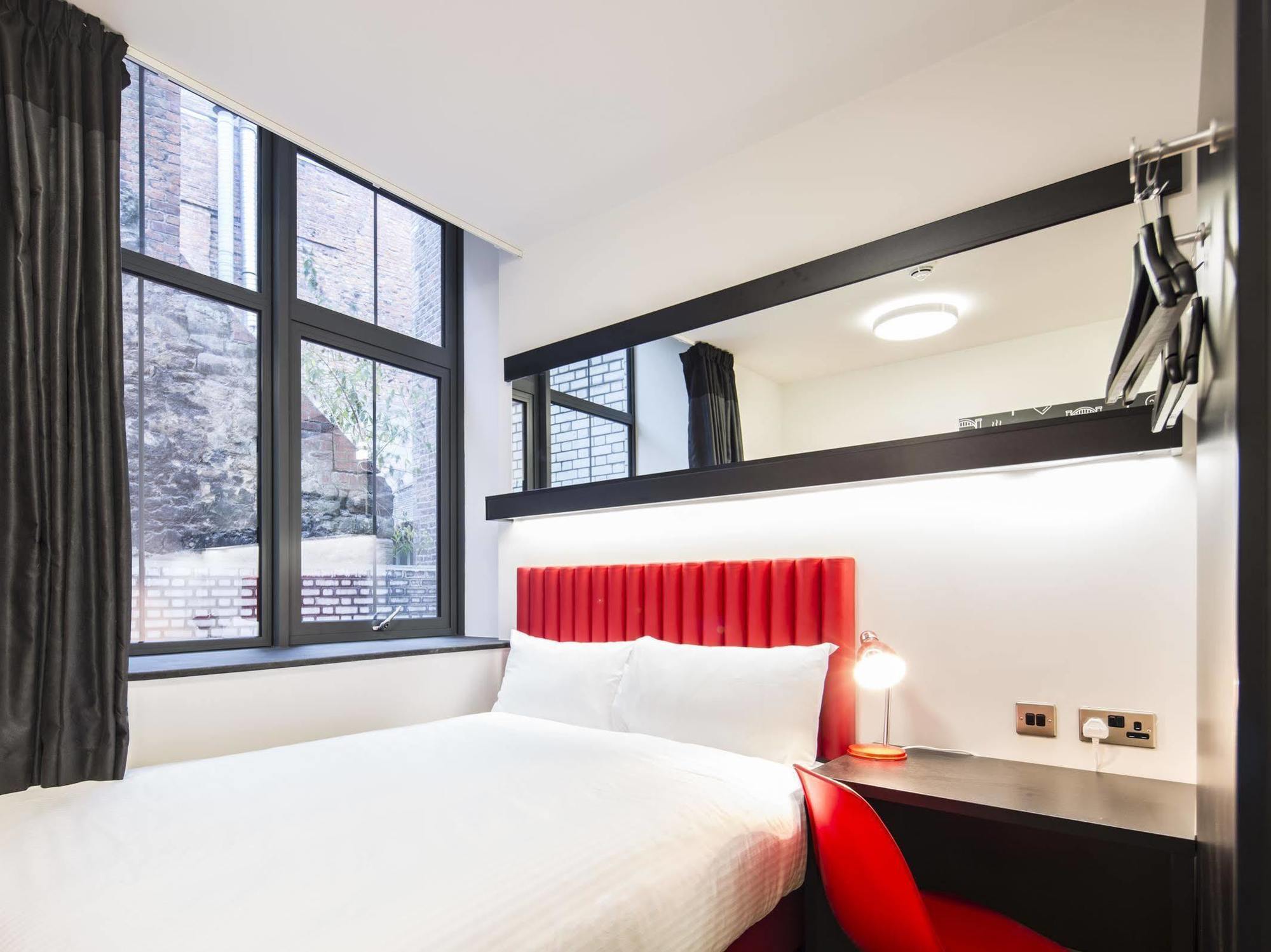 Tune Hotel Liverpool Ngoại thất bức ảnh