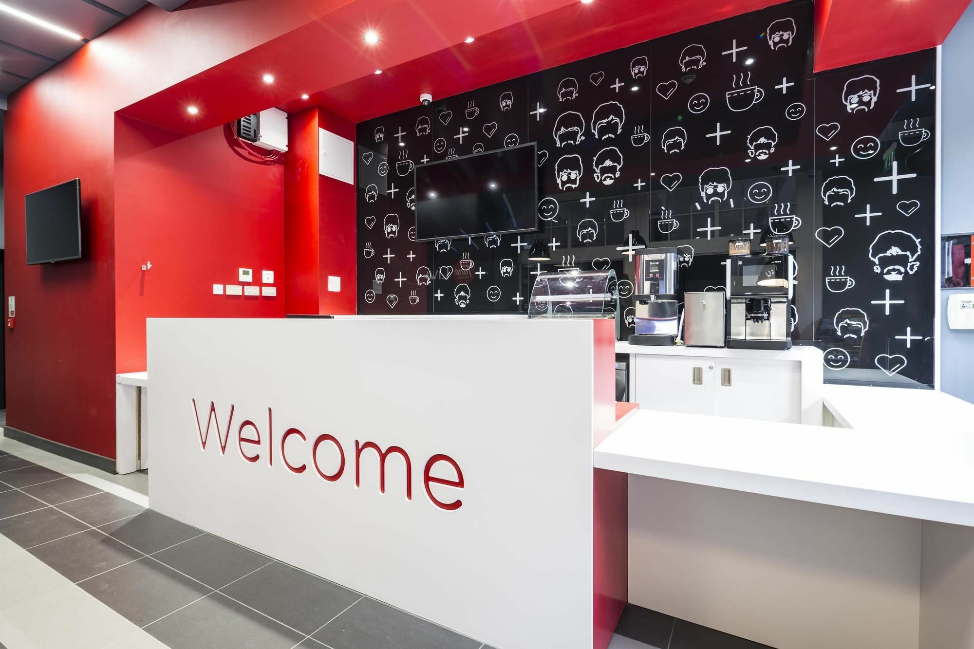 Tune Hotel Liverpool Ngoại thất bức ảnh