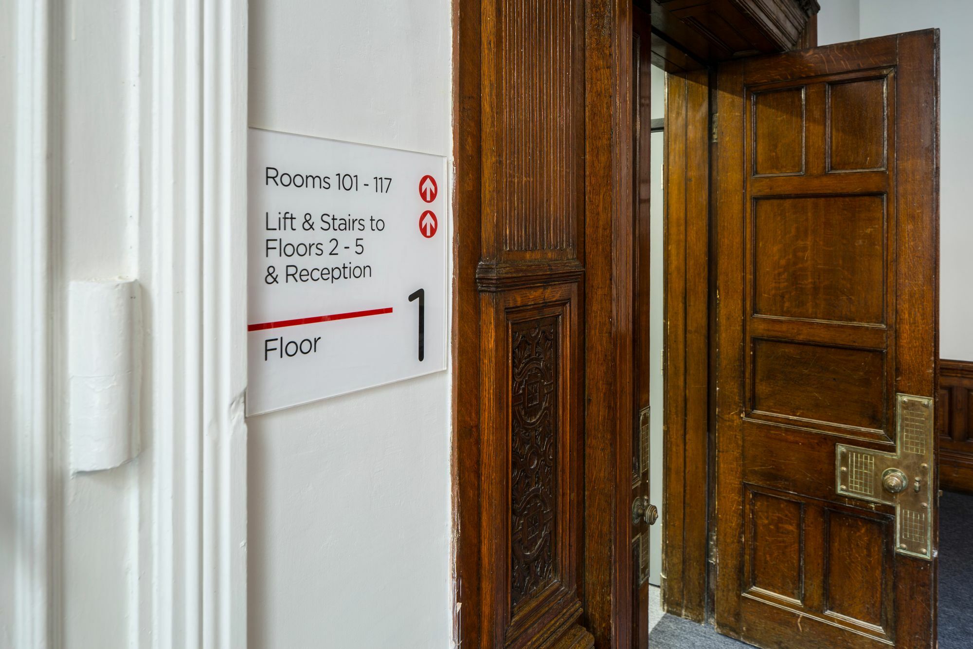 Tune Hotel Liverpool Ngoại thất bức ảnh