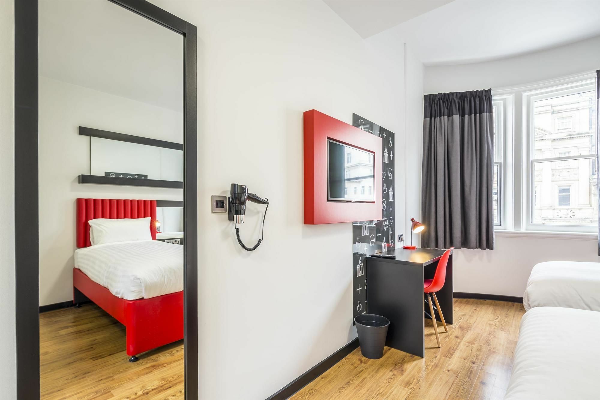 Tune Hotel Liverpool Ngoại thất bức ảnh