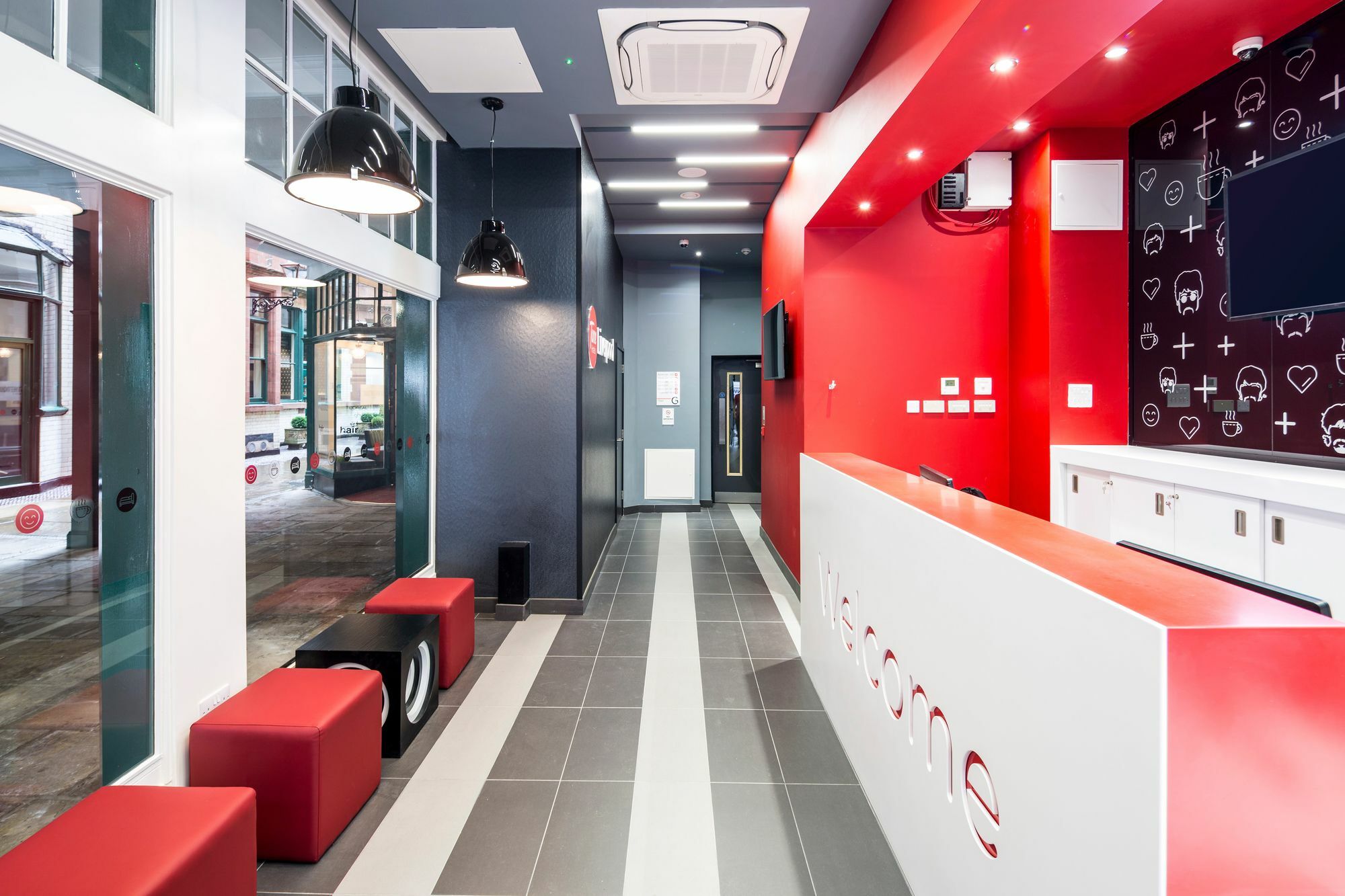 Tune Hotel Liverpool Ngoại thất bức ảnh